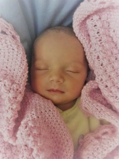 La Donna Riccia. Storia di come si partorisce al Nord Italia e al Sud Italia.